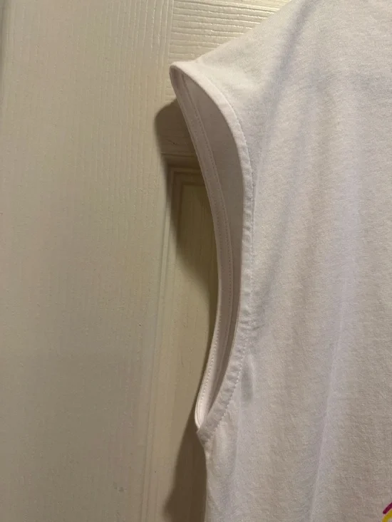 Sequined multicolor parrot sequin embellishment Cotton Top - Picture 6 of 15